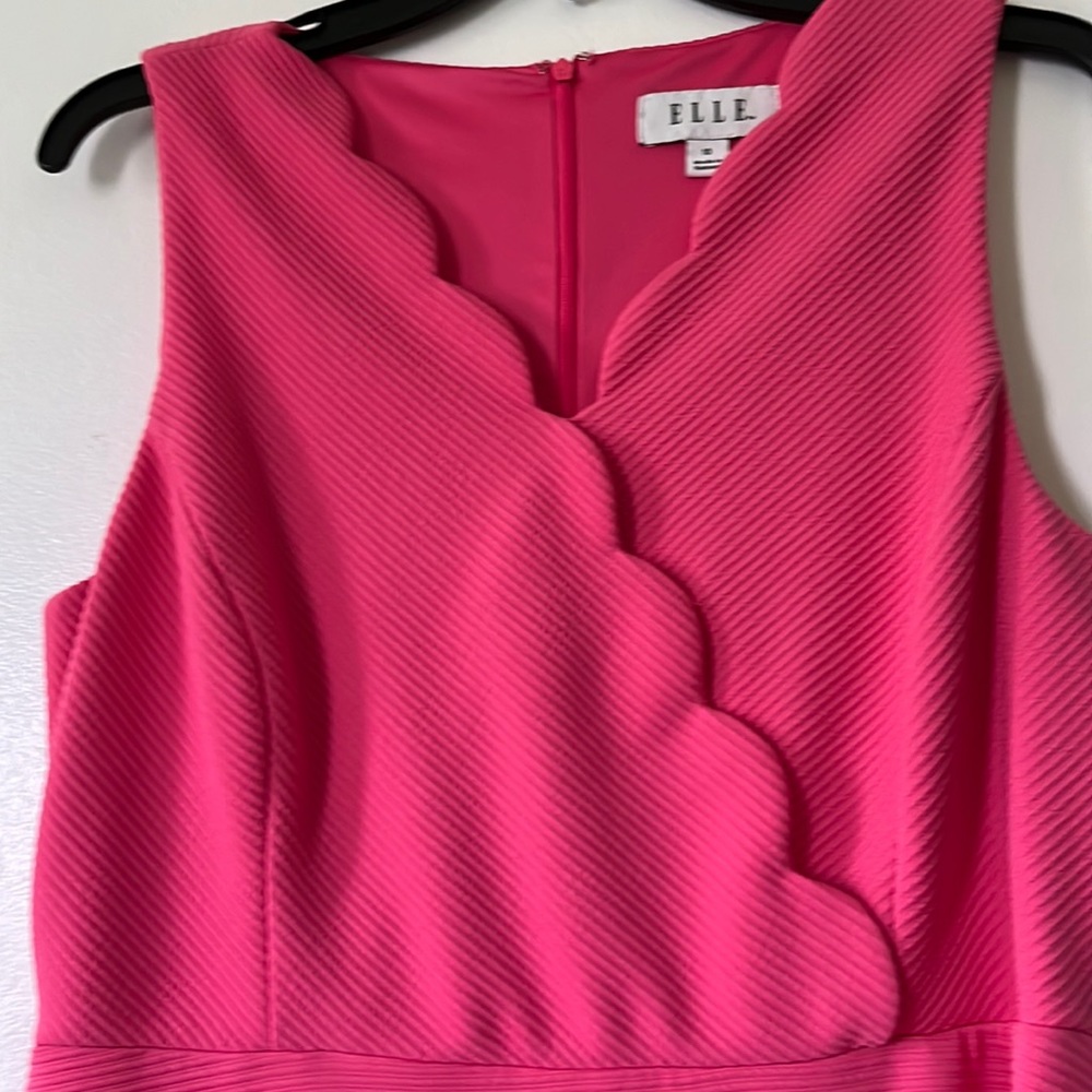 Elle pink dress
